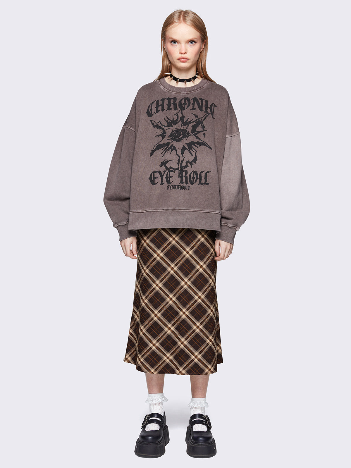 Oversized sweatshirt in washed brown with graphic front print.