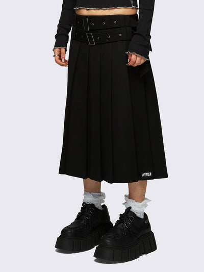 Pleated midi skirt in black