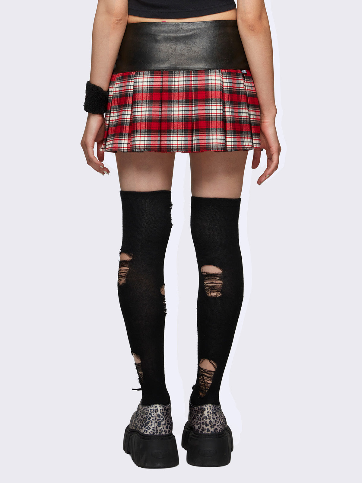 Pleated plaid skirt with leather waist