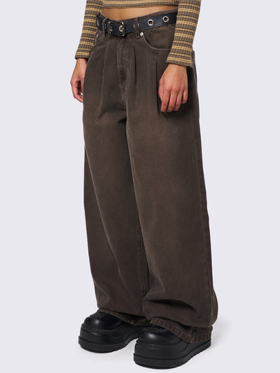 Baggy wide leg pants in washed brown.